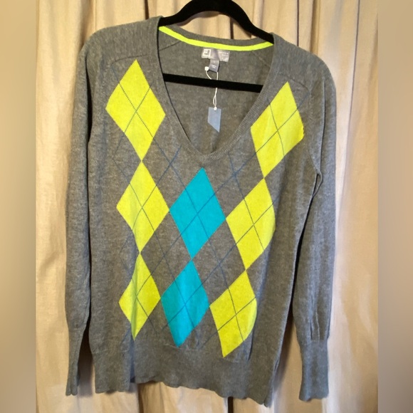 JCP V-Neck Argyle Sweater - Picture 6 of 13